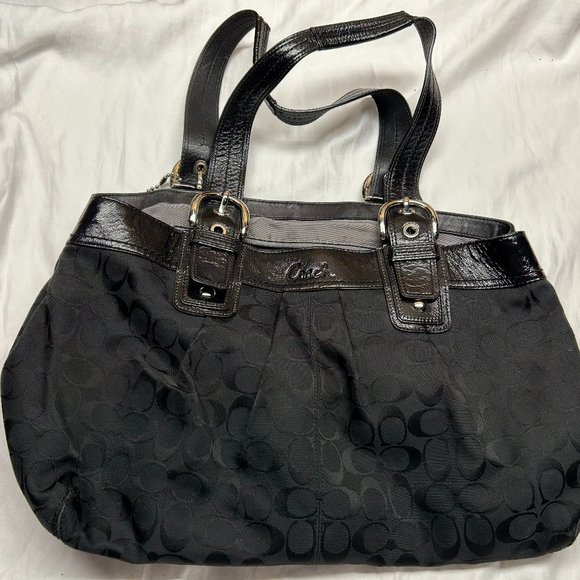 Coach Cary Shoulder Bag - Picture 1 of 3